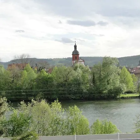Haus Der Weinfreunde * Zellingen